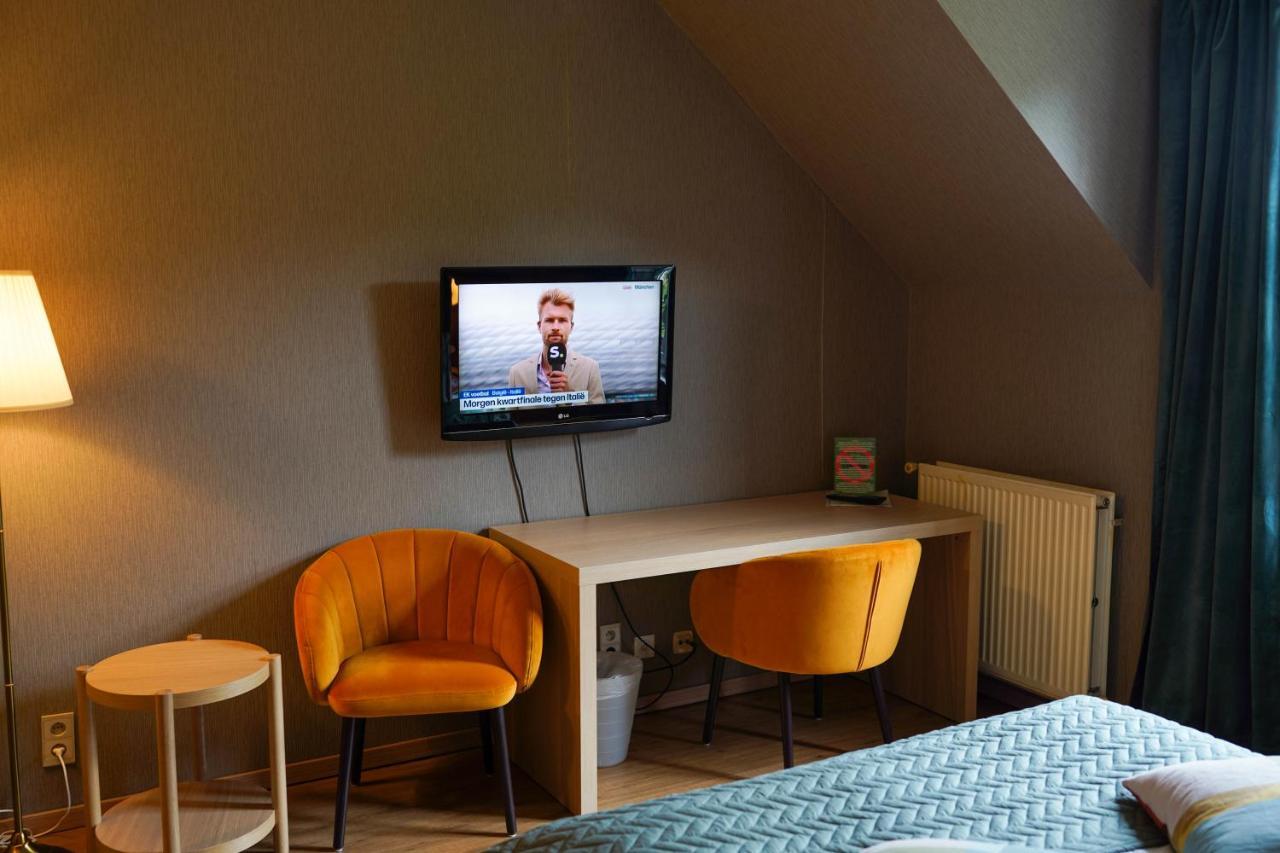 Hotel Prins Van Oranje Дийст Екстериор снимка