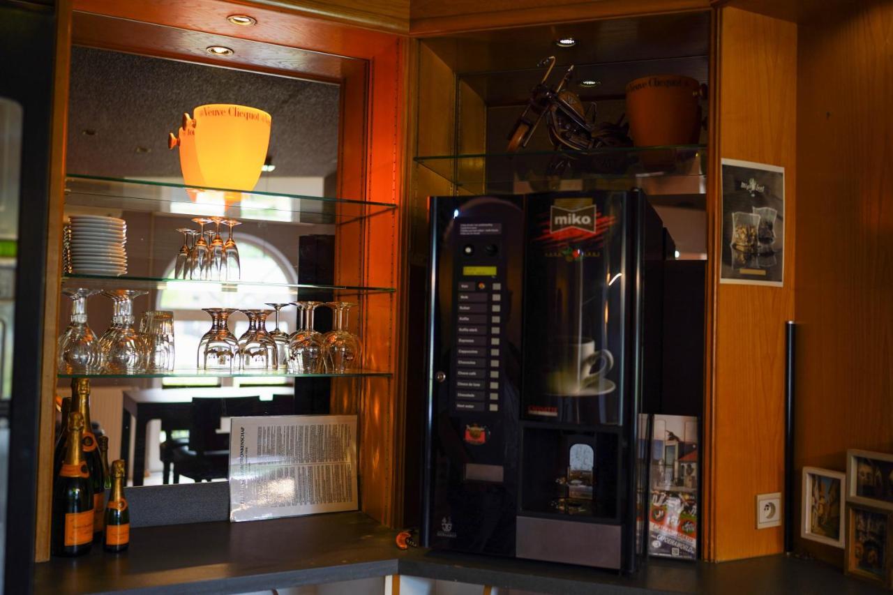 Hotel Prins Van Oranje Дийст Екстериор снимка