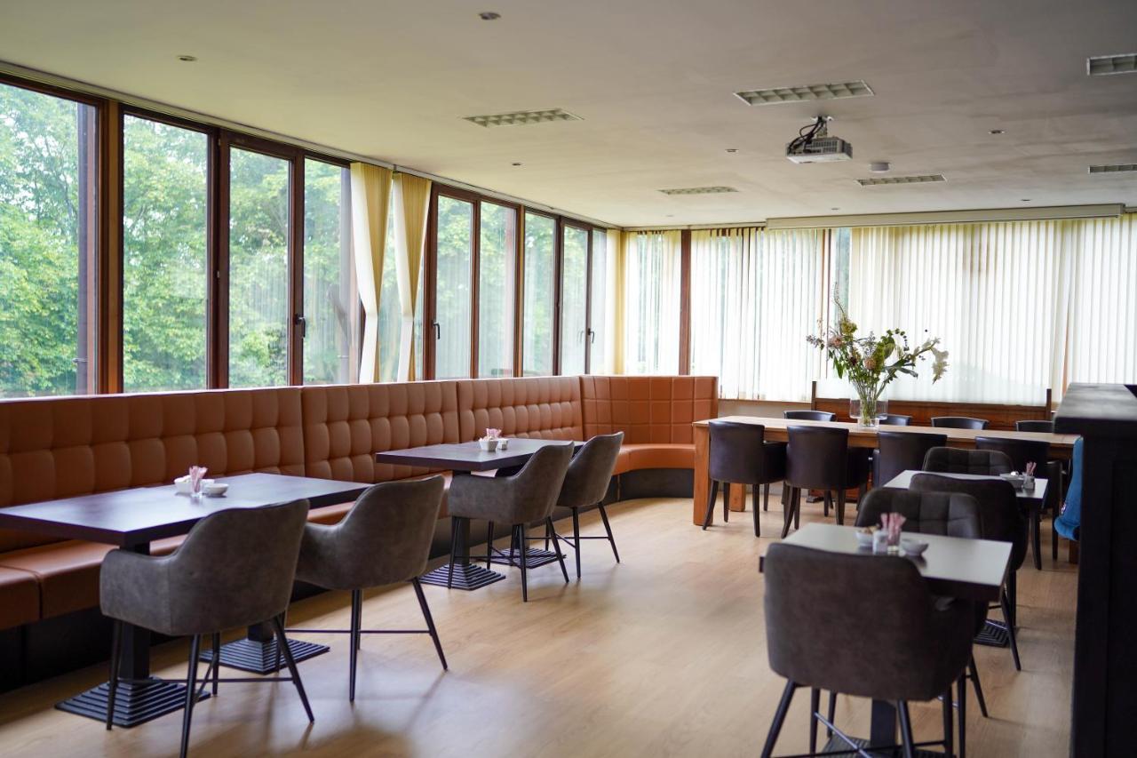 Hotel Prins Van Oranje Дийст Екстериор снимка