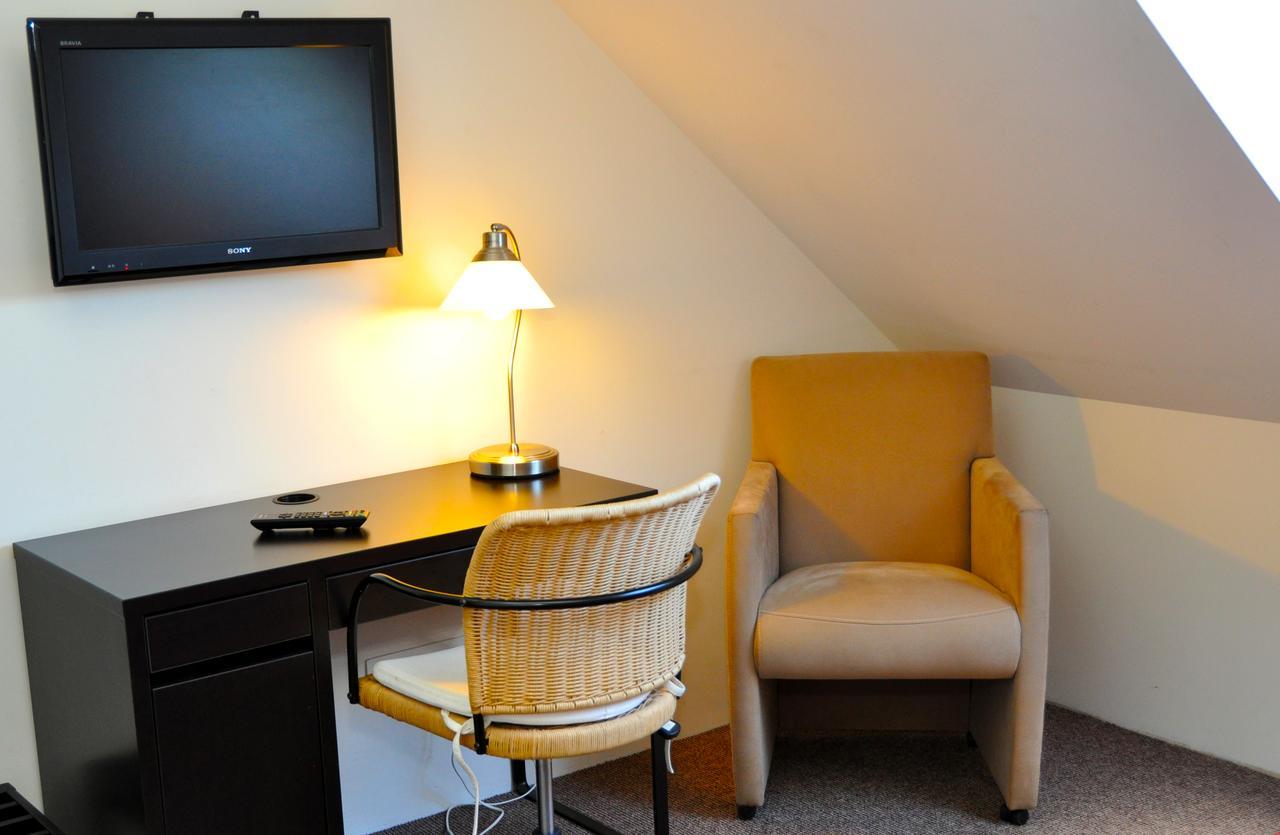 Hotel Prins Van Oranje Дийст Екстериор снимка